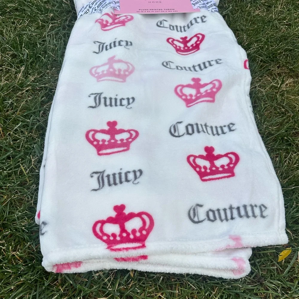 Juicy couture Large Plush Crown Velour Throw Blanket Tacky Trashy Minimalist NEW